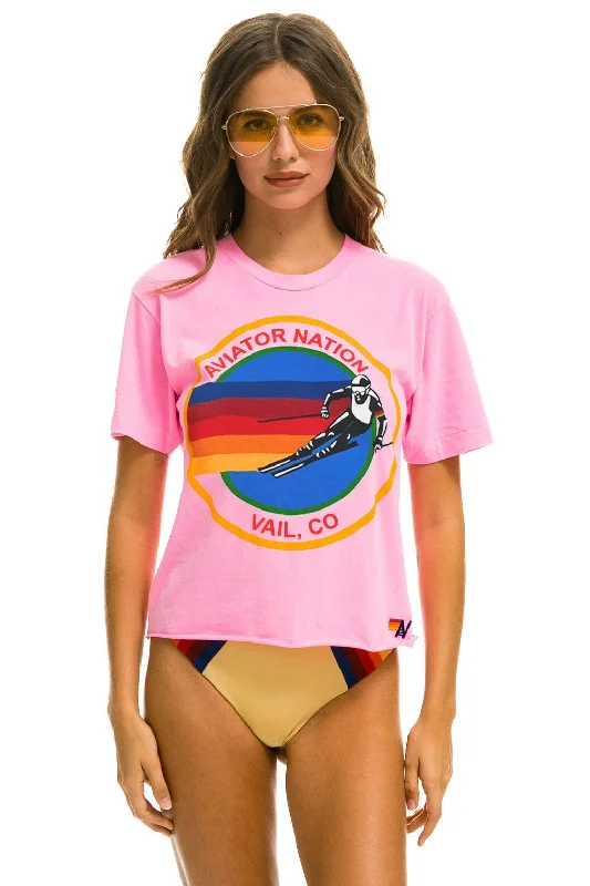 SIGNATURE VAIL BOYFRIEND TEE - NEON PINK