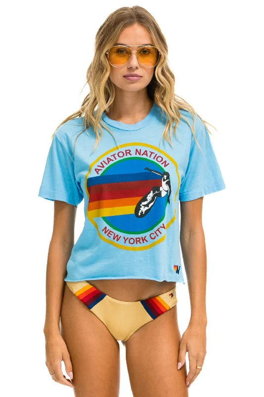 SIGNATURE NEW YORK CITY BOYFRIEND TEE - SKY